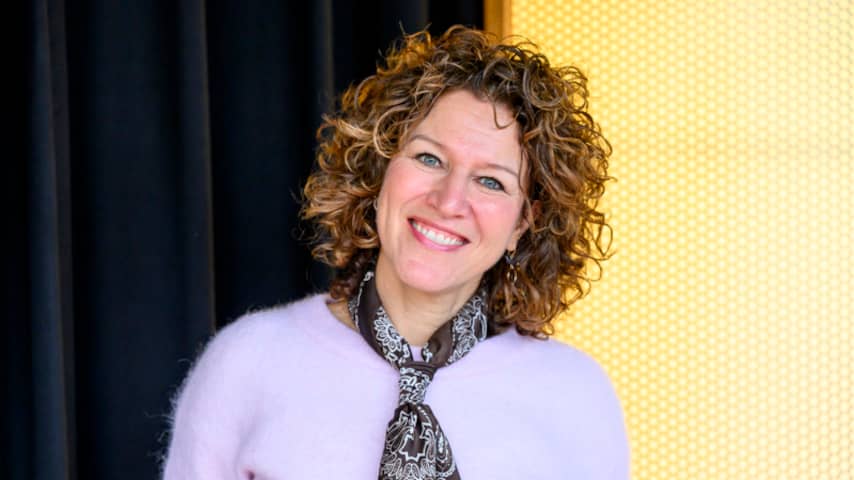 Evelien de Bruijn moet vertrekken bij NPO Radio 2 vanwege bezuinigingen