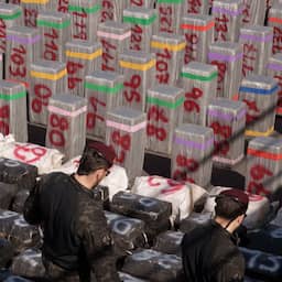 Spaanse politie vindt 10.000 kilo cocaïne verstopt tussen lading zout op schip