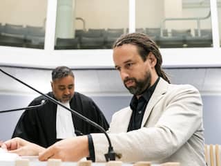 Viruswaarheid-voorman Willem Engel voor de rechter wegens opruiing