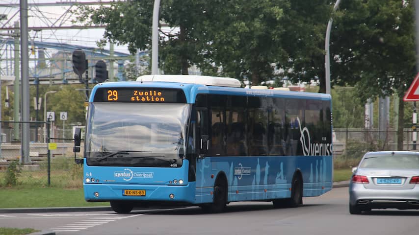Streekvervoerders leggen werk neer: 'Ik kom op voor tijd met gezin'