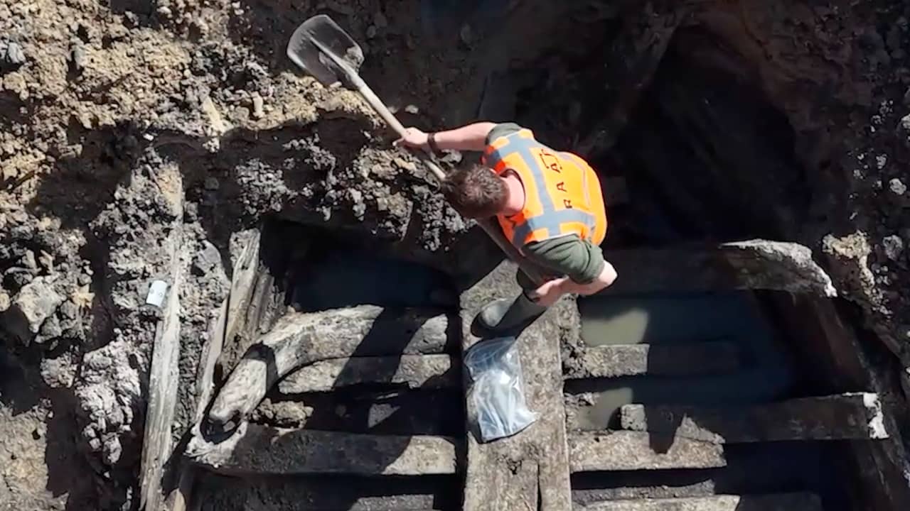 Video | Scheepswrak gevonden bij opgravingen in Luttelgeest