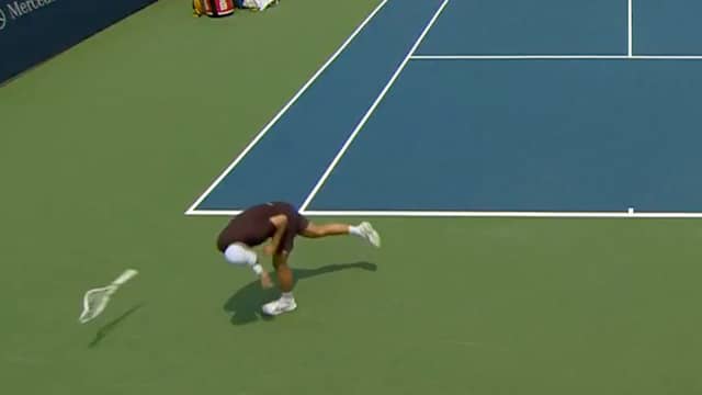Griekspoor gooit racket kapot na setverlies in Washington