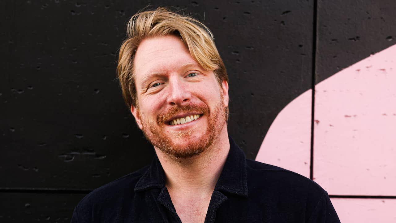 Comedian Kor Hoebe wordt stem van The Cat in the Hat in nieuwe ...
