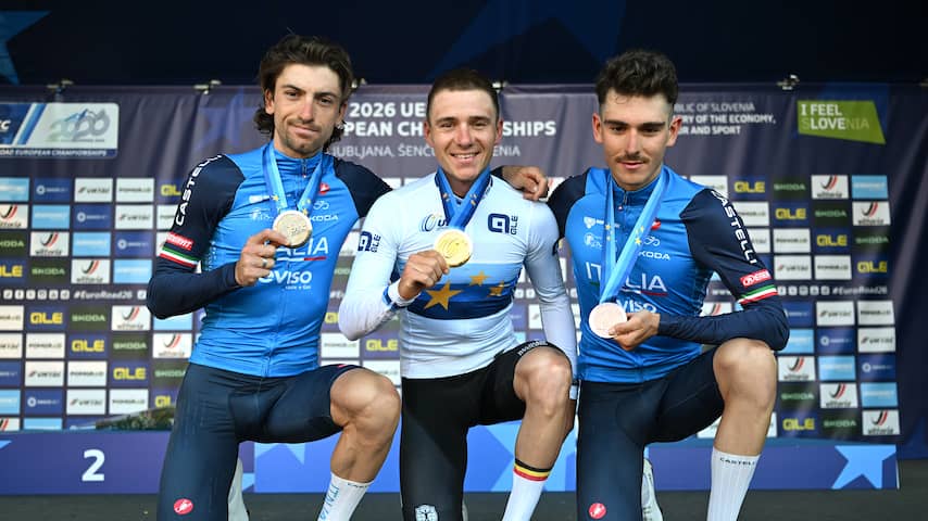 Opgeluchte Remco Evenepoel maakt na fotofinish unieke collectie titels compleet