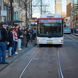 Kinderen tot en met 11 jaar reizen vanaf 2027 gratis met ov in heel Nederland