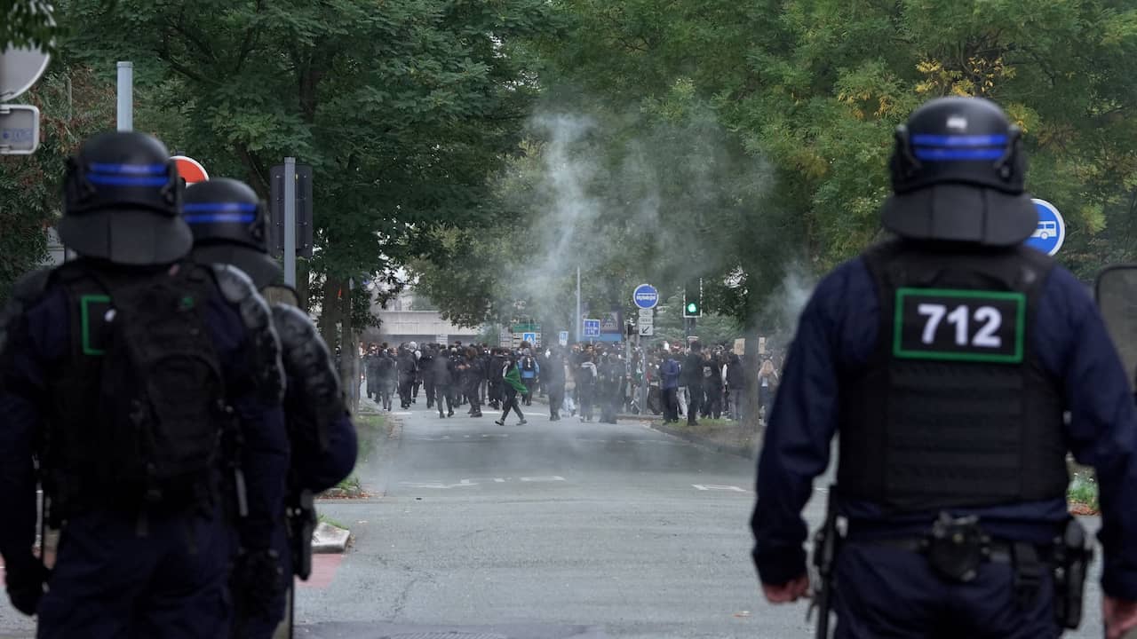 Foto bij Massale Franse scholierenprotesten worden steeds groter, ook acties in België