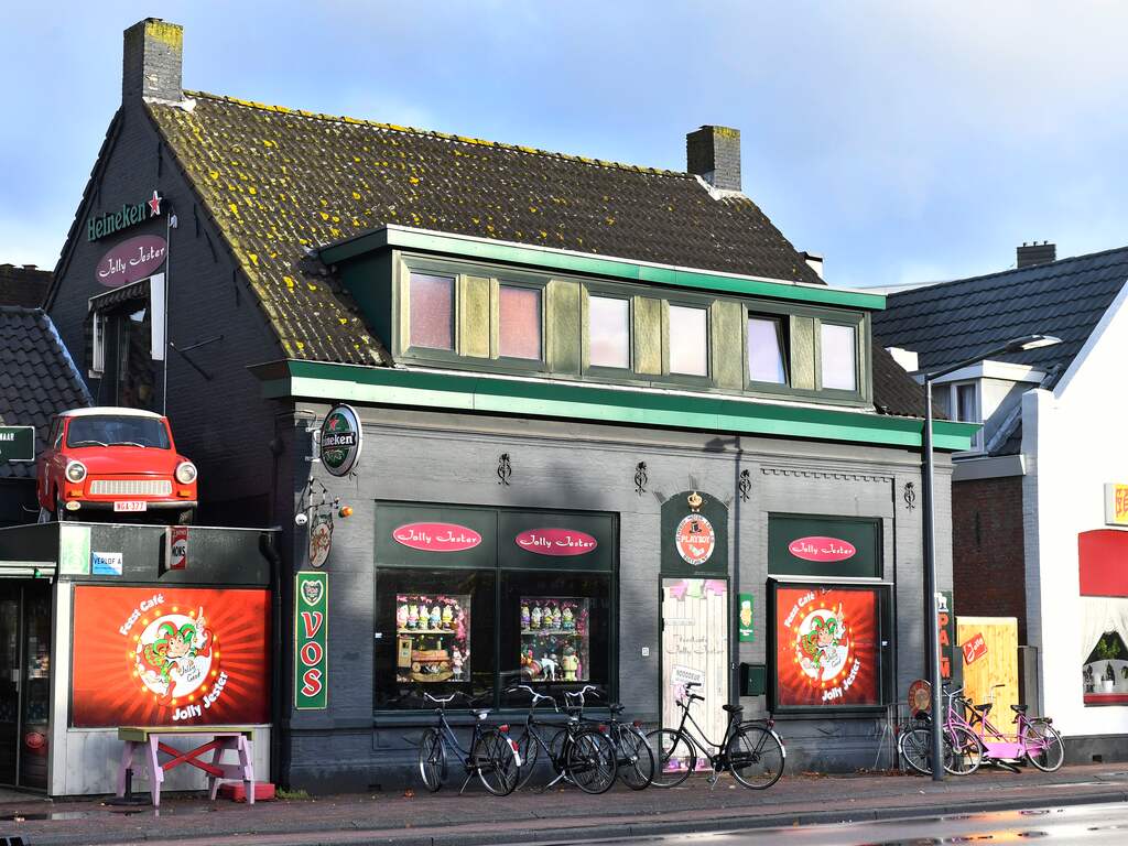 cafe Jolly in Rijsbergen aanrijding september 2020