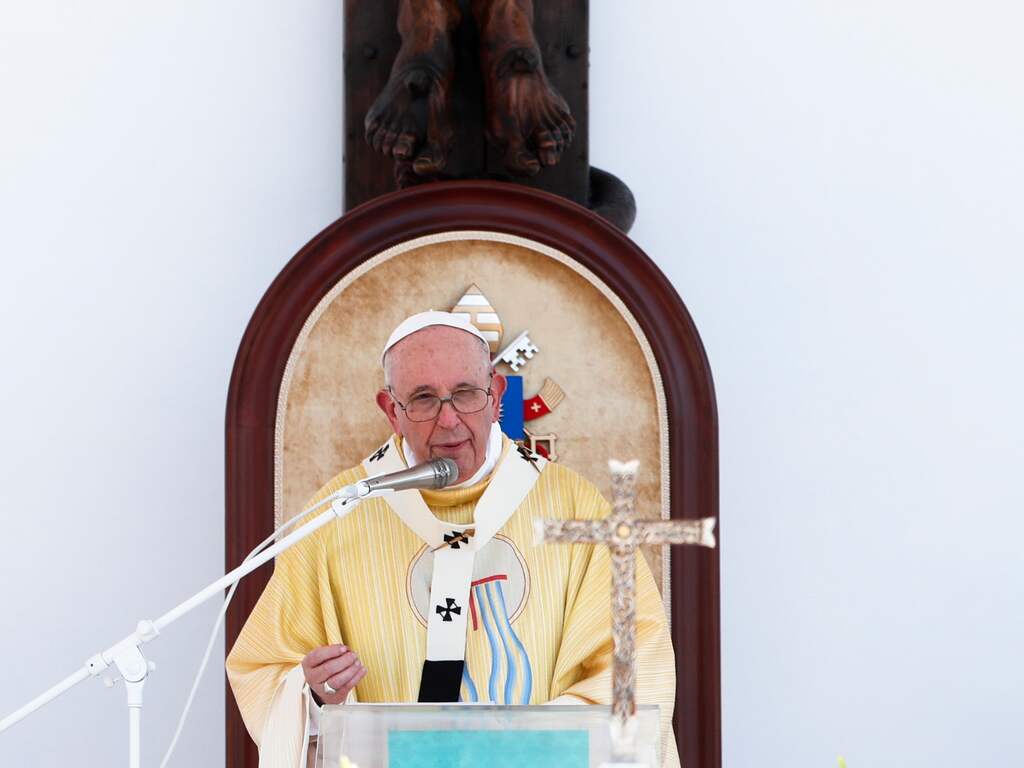 Paus brengt bezoek aan Hongaarse premier Orbán en roept op tot openheid