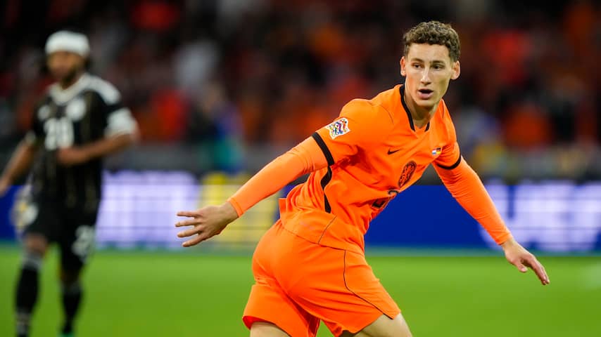 Van Bommel treedt als eerste Oranjespeler ooit in voetsporen vader én opa