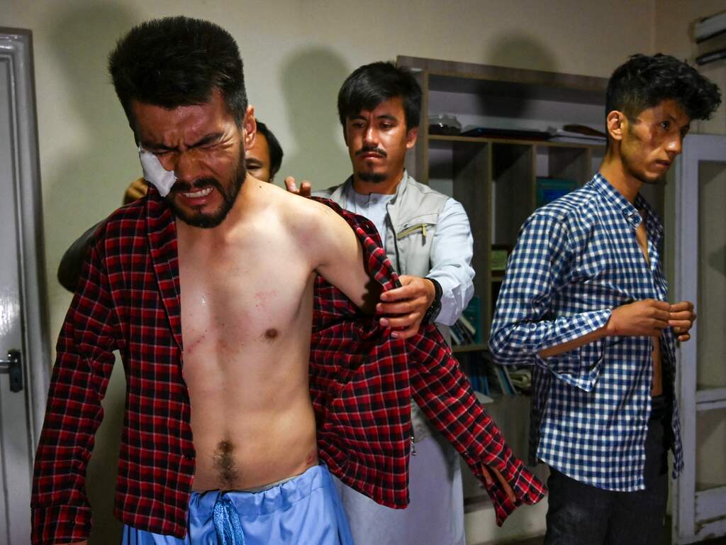 Taliban mishandelen en arresteren journalisten die protesten verslaan