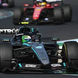 Antonelli wint thuisrace op Monza na sensationele inhaalrace, Verstappen derde
