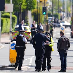 Man met zwaard steekt in op mensen in Londen, jongen (14) omgekomen