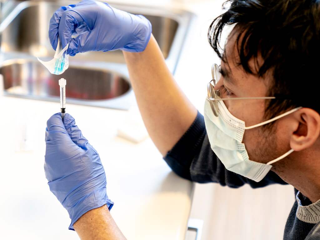 Leveringen Janssen-vaccins aan EU hervat, Nederland dubt nog over inzet