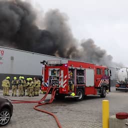 Brand op industrieterrein Barneveld onder controle, A30 weer vrijgegeven