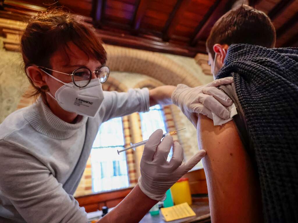 Duitse steden willen nieuwe coronamaatregelen en mogelijke mondkapjesplicht