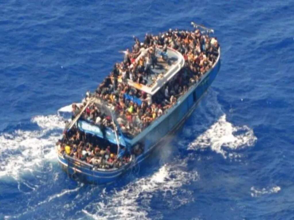 Griekse kustwachtmedewerkers vervolgd voor ramp met vluchtelingenboot