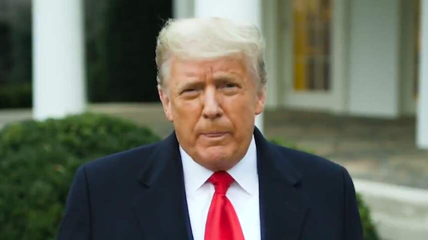 Trump tegen relschoppers: 'We houden van jullie'