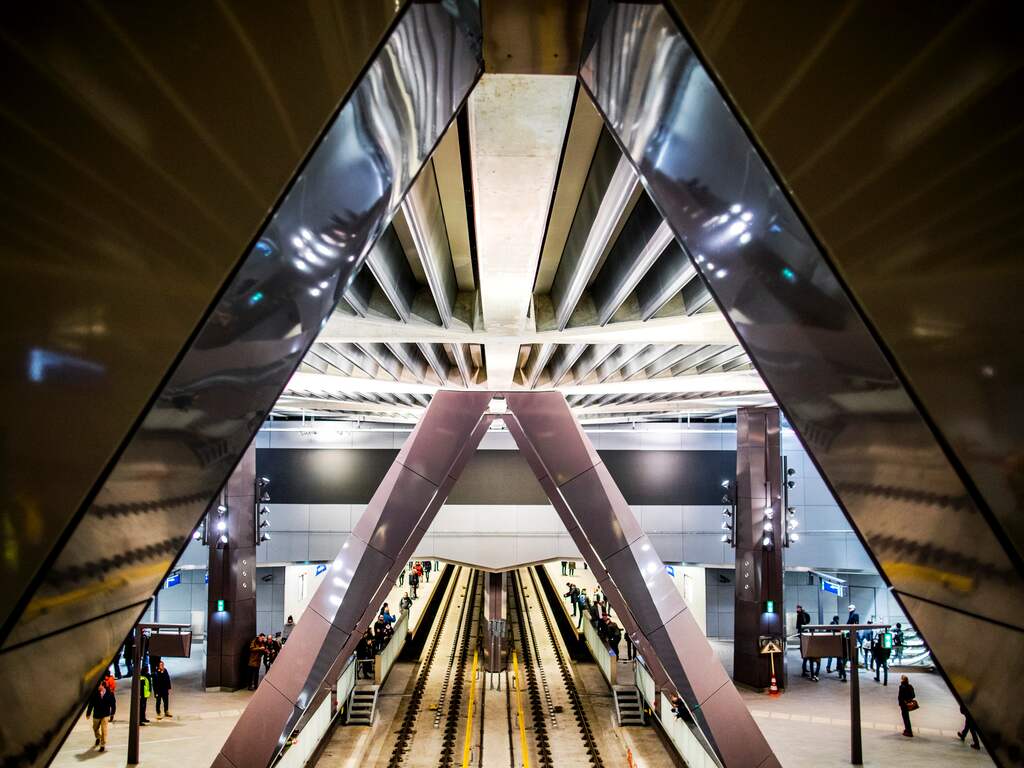 Kabinet reserveert 1,5 miljard voor doortrekken Noord/Zuidlijn naar Schiphol