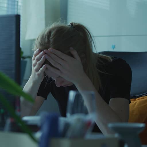 Illustratie bij: Mensen met mentale en sociale problemen zijn vaker agressieve complotdenkers