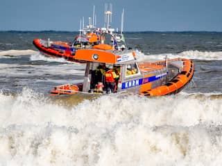 Persoon overleden voor kust van Callantsoog, andere zwemmer nog vermist