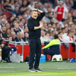 Willem II-trainer pissig over eenminuutregel: 'Welke idioot heeft dit bedacht?'