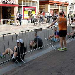 Video | Mensen onwel tijdens marathon in Leiden, evenement gestaakt