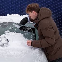 Explainer | Deze simpele tips zorgen ervoor dat je bevroren auto sneller rijklaar is