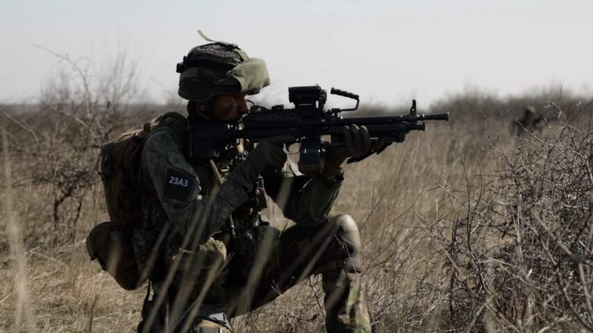 Nederlandse militairen trainen bij Oekraïense grens