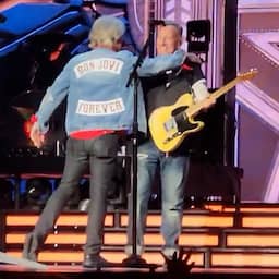 Video | Bon Jovi haalt als verrassing Bruce Springsteen op het podium in New York