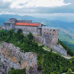 Tientallen doden door verdrukking bij populaire trekpleister in Haïti