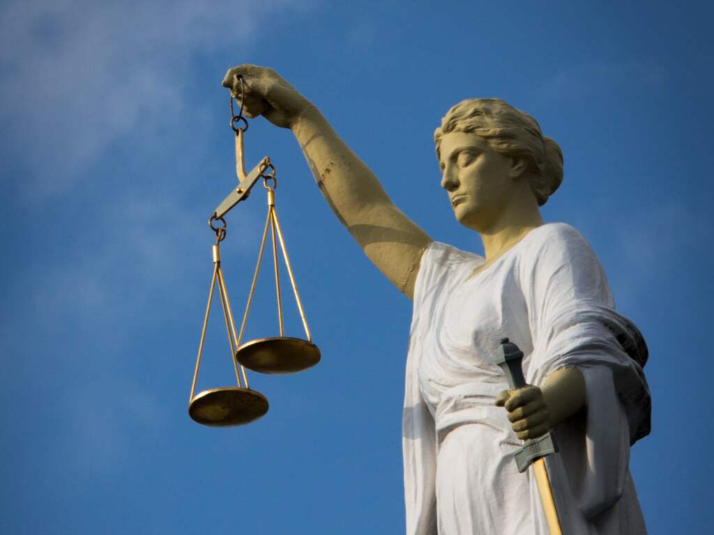 Zestienjarig meisje krijgt jeugddetentie voor doodsteken van haar vriendin