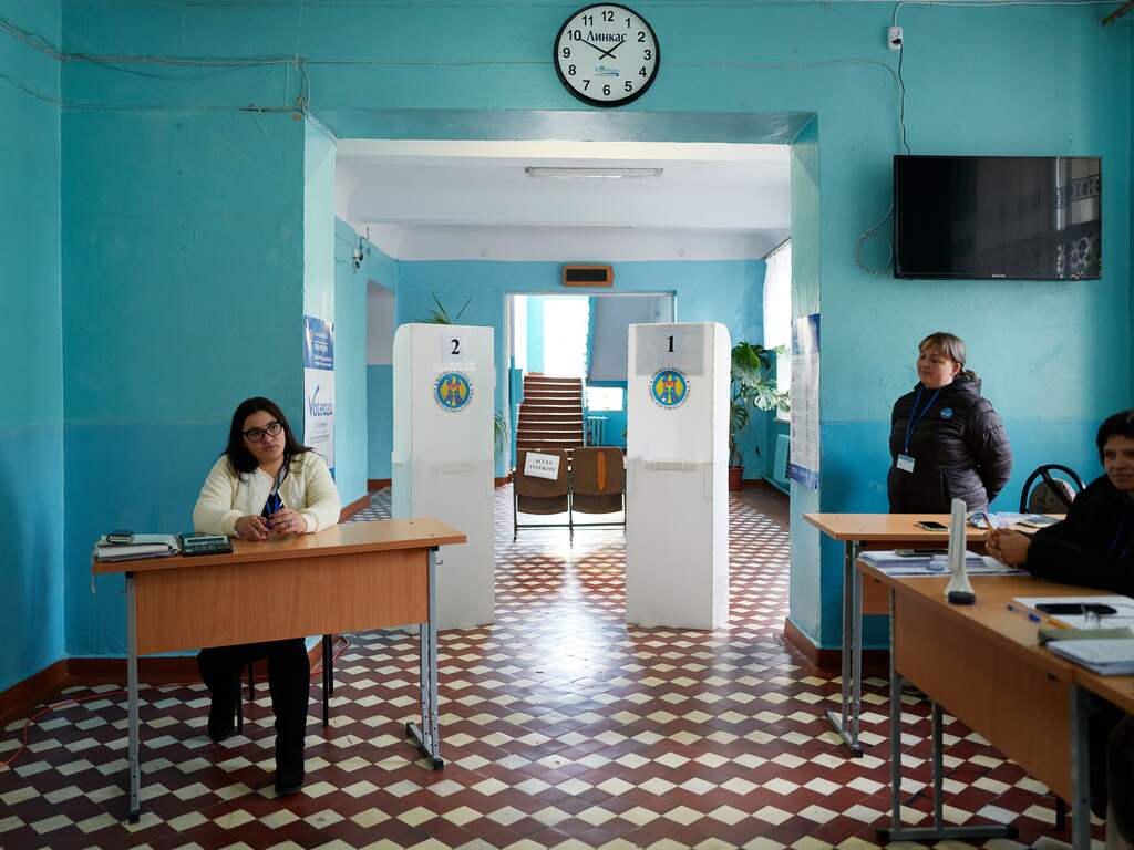 Eerste resultaten duiden op Moldavisch 'nee' in EU-referendum