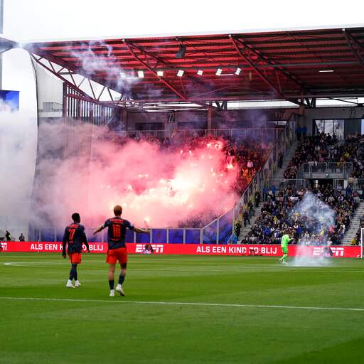 Illustratie bij: Cambuur laat tegen NEC weer uitpubliek toe na vuurwerkincident Feyenoord-fans