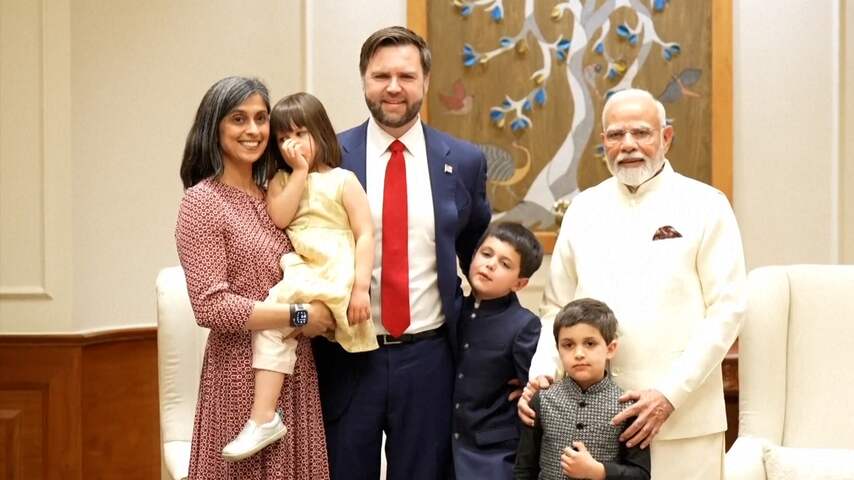 jd-vance-en-gezin-ontvangen-in-vaderland-van-vrouw-usha.jpg