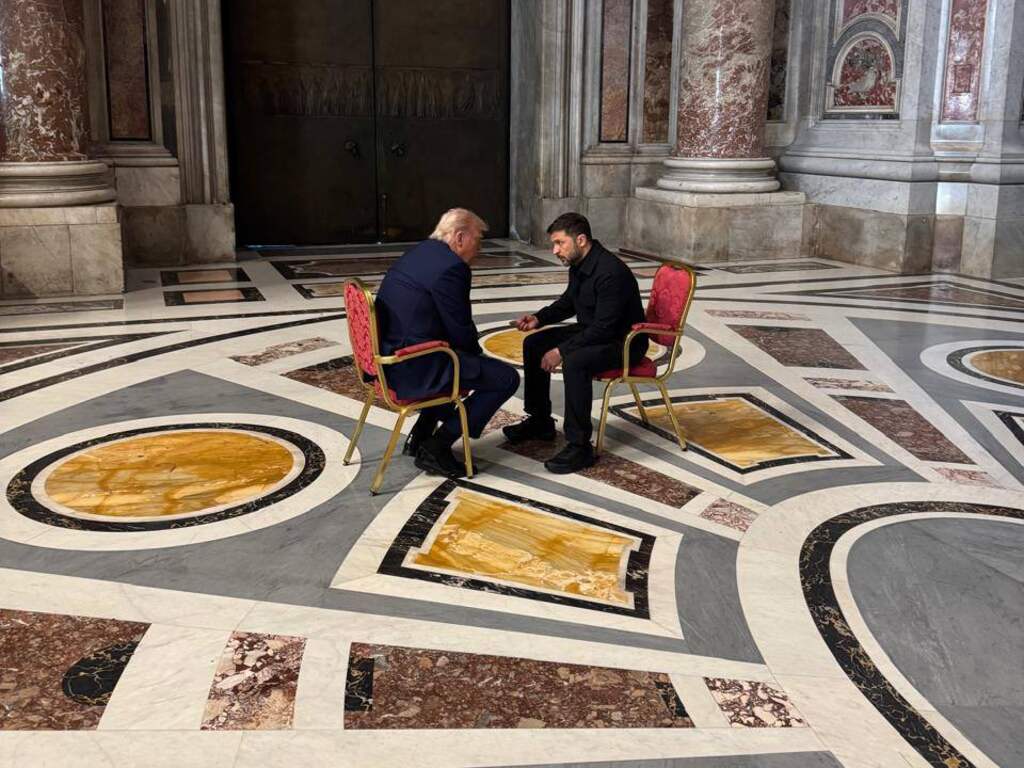 Zelensky spreekt van 'potentieel historisch' gesprek met Trump bij uitvaart paus