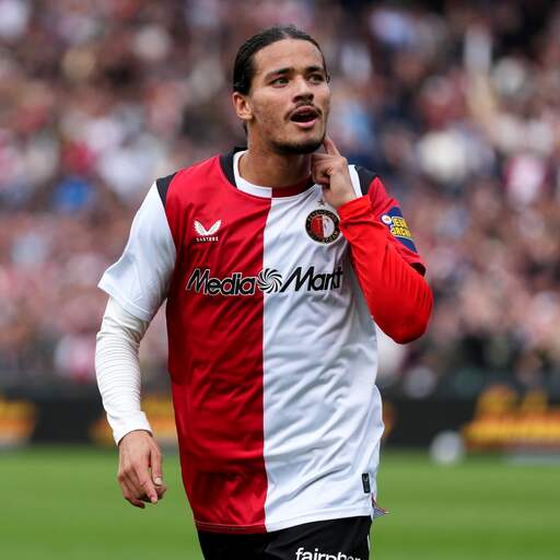 Illustratie bij: Hadj Moussa start bij Feyenoord tegen Barça na transfersoap, ook López in basis