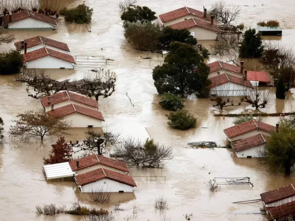 Spaans leger helpt noorden van het land na ernstige overstromingen, één dode