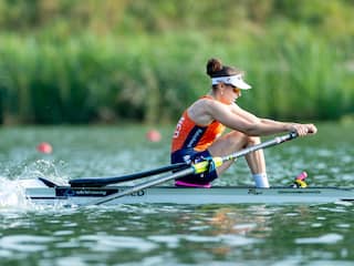 Femke van de Vliet bezorgt Nederland eerste medaille op WK roeien in eigen land