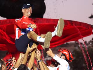 'Eeuwige tweede' Mas wint Vuelta na uitvallen Pogacar, Noorse ritzege op slotdag