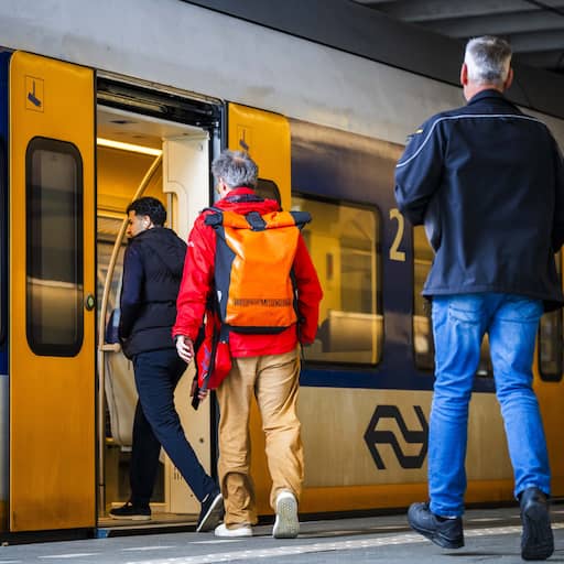 Veel vragen over aflopen goedkoop NS-treinabonnement