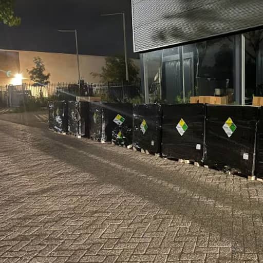 Illustratie bij: Politie vindt bijna vijfduizend lachgasflessen in loods in Zuid-Hollands Poortugaal