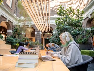 Aantal mensen met een studieschuld gedaald, maar schuld is vaak hoger