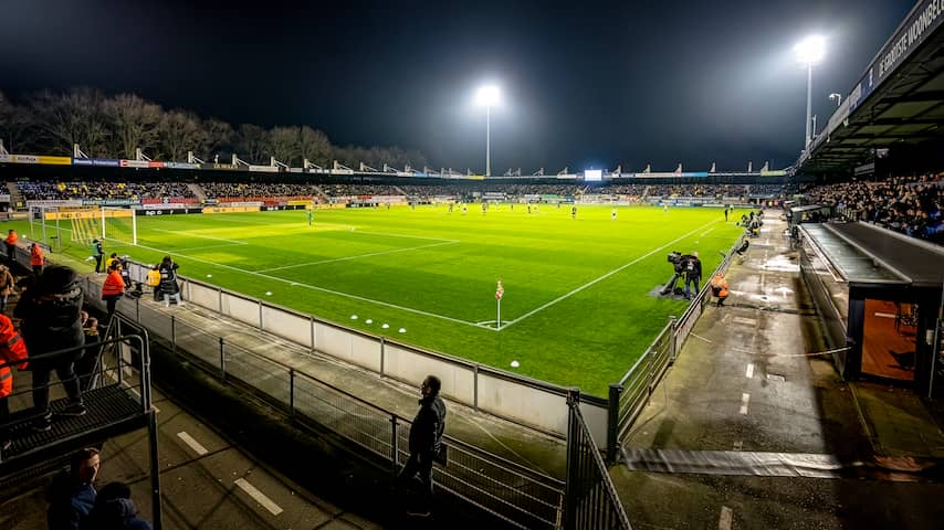 Live voetbal | Bekijk de tussenstanden van tien Keuken Kampioen Divisie-duels