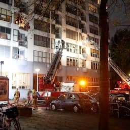 Alle appartementen in Amsterdams complex nog onbewoonbaar na fatale brand
