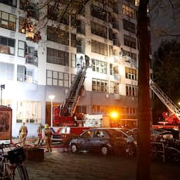 Amsterdamse flat ontruimd na brand, pan op fornuis veroorzaakt nieuwe brand