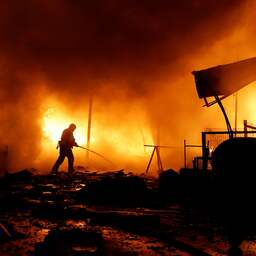Rusland bombardeert Kyiv direct na vertrek van Amerikaanse vredesgezanten