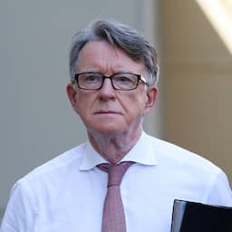 Starmer ontslaat Britse ambassadeur in VS vanwege mailwisseling met Epstein