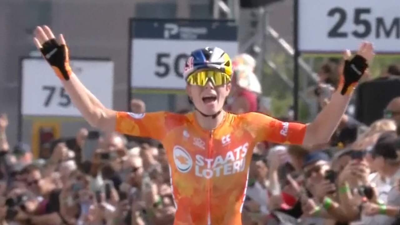Foto bij Video | Kijk hoe Vollering op fraaie wijze voor het eerst wereldkampioene wordt