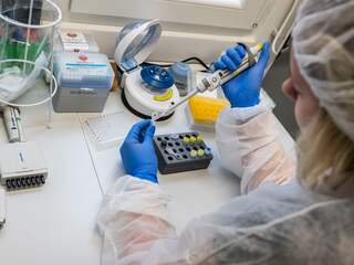 Dit weten we nu over de omikronvariant die tot zorgen leidt