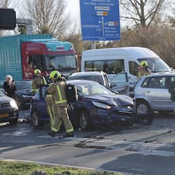 Vliettunnel deels afgesloten na ongeluk met negen voertuigen in Den Haag